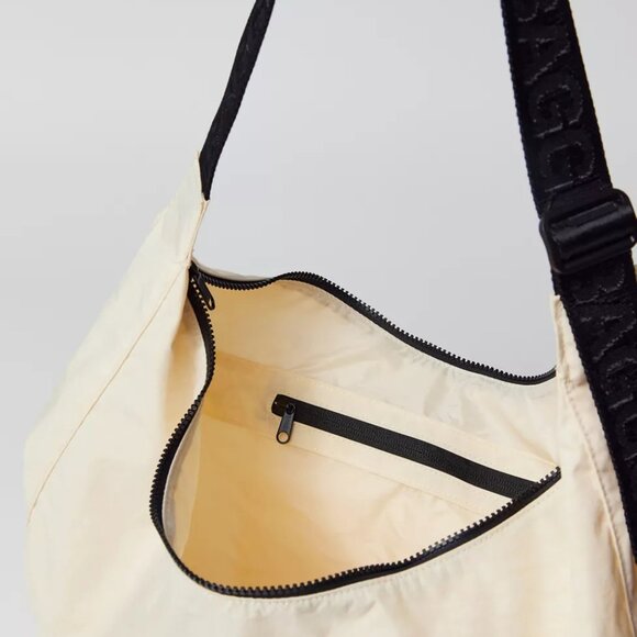NWT - BAGGU Large Nylon Ivory Color Crescent Shoulder Bag - Picture 4 of 6